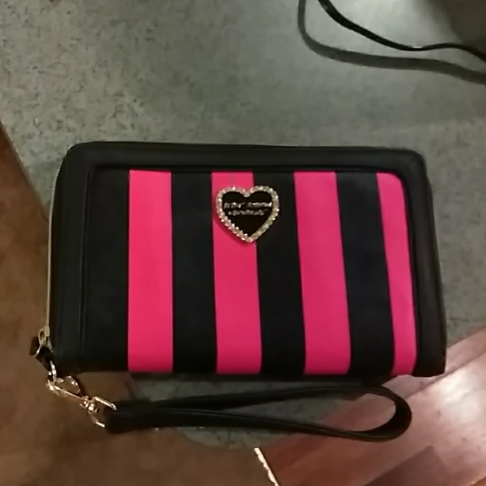 Betsey Johnson NWOT PINK Wristlet 💟
